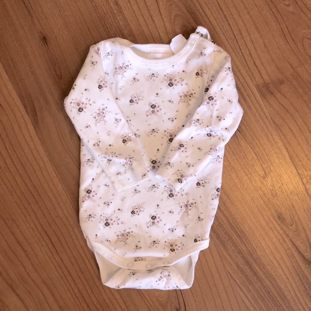 Jamie Kay onsie
